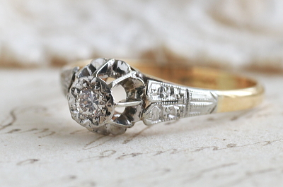 プラチナフェイス　ダイヤモンドソリテールリング　エンゲージ　婚約指輪　イギリス　アンティークストリュフ