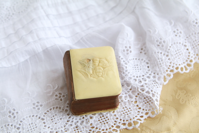 天使のセルロイド表紙祈祷書　エンジェルズヘッズ　ジョシュア・レイノルズ　イギリス　アンティークストリュフ