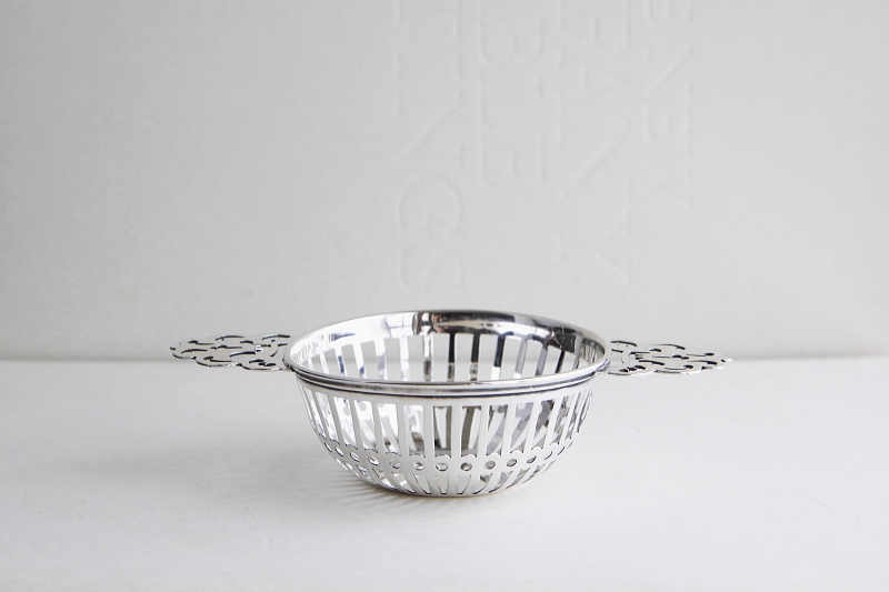 ヴィクトリアンシルバー　キャンディバスケット　william comyns and sons イギリス　アンティークストリュフ