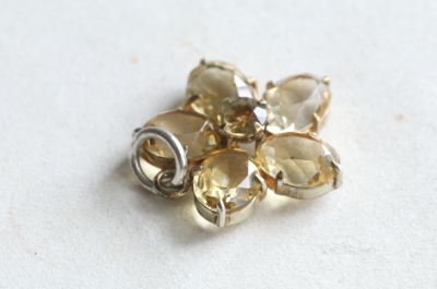 シトリンフラワーペンダント　ネックレス　ヨーロッパ　アンティークストリュフ