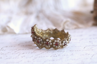 聖母マリア像のビーズの冠　フランス　アンティークストリュフ