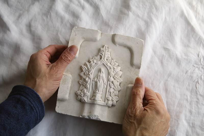 聖水盤の石膏型　聖母マリア　フランス　 アンティークストリュフ