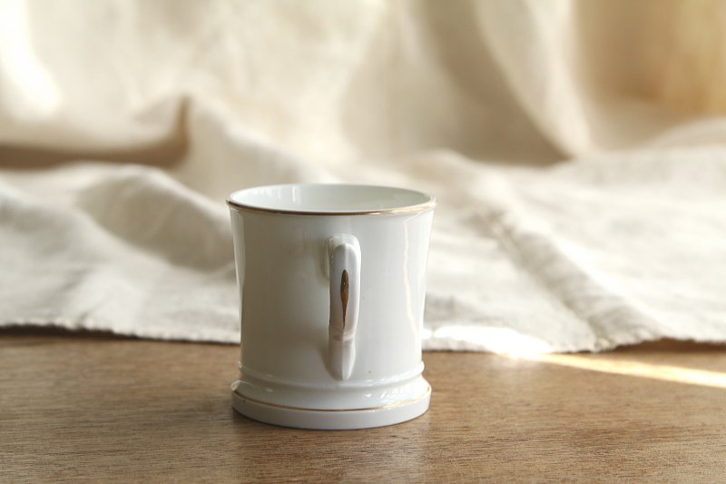 ヴィクトリアンボーンチャイナマグ　イギリス アンティークストリュフ