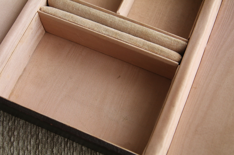 モロッコレザー　ジュエリーケース　イギリス　アンティークストリュフ