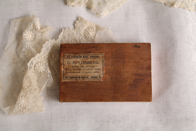 ヴィクトリアンパーツボックス　楽譜ステージ　アンティークストリュフ