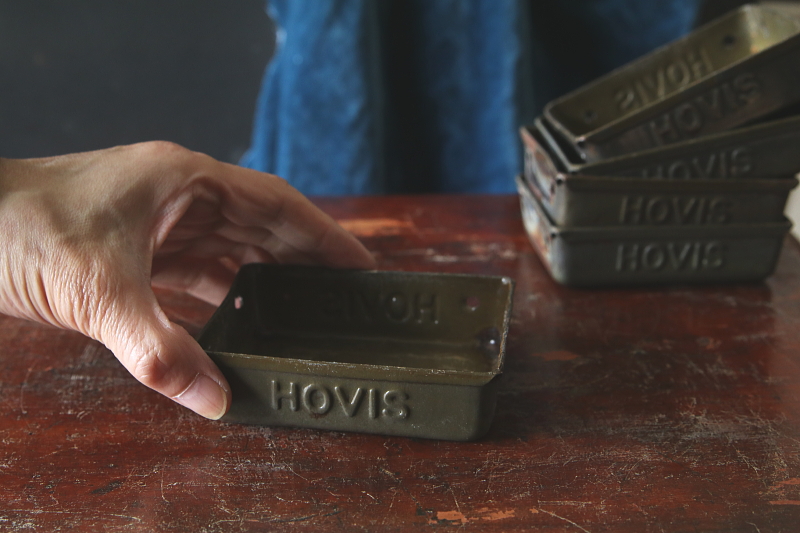 HOVIS　ヴィンテージローフティン　アンティークストリュフ