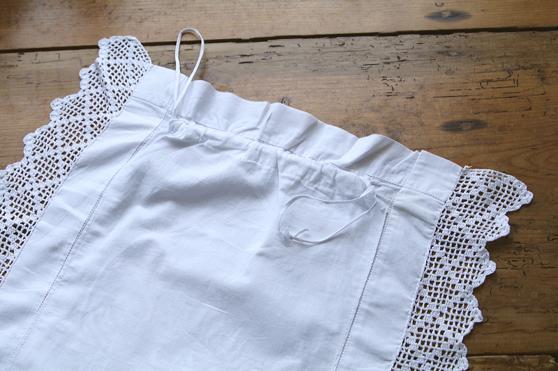 刺繍とクロッシェレース　ブラシ＆コームバッグ アンティークストリュフ