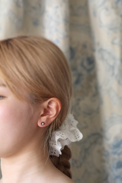 オールドマインカットダイヤモンドピアス　フラワーイヤリング　ヨーロッパ アンティークストリュフ