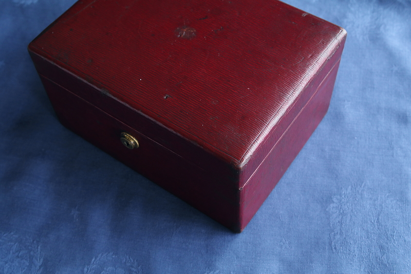 バーガンディレザージュエリーボックス　イギリス アンティークストリュフ