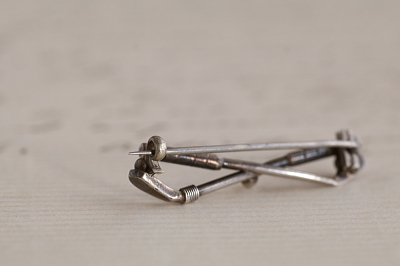 シルバーゴルフブローチ　イギリス　 アンティークストリュフ