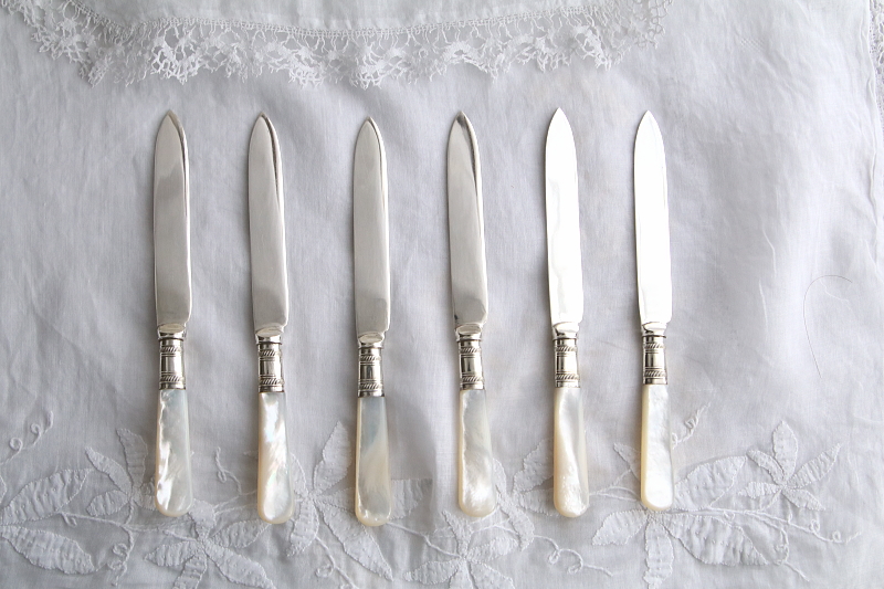 マザーオブパールハンドルのティーナイフ　ヴィクトリアン　イギリス　アンティークストリュフ