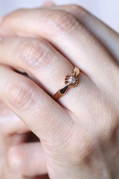 オールドマインカットダイヤモンド　ソリテールリング　エンゲージリング　婚約指輪　イギリス アンティークストリュフ