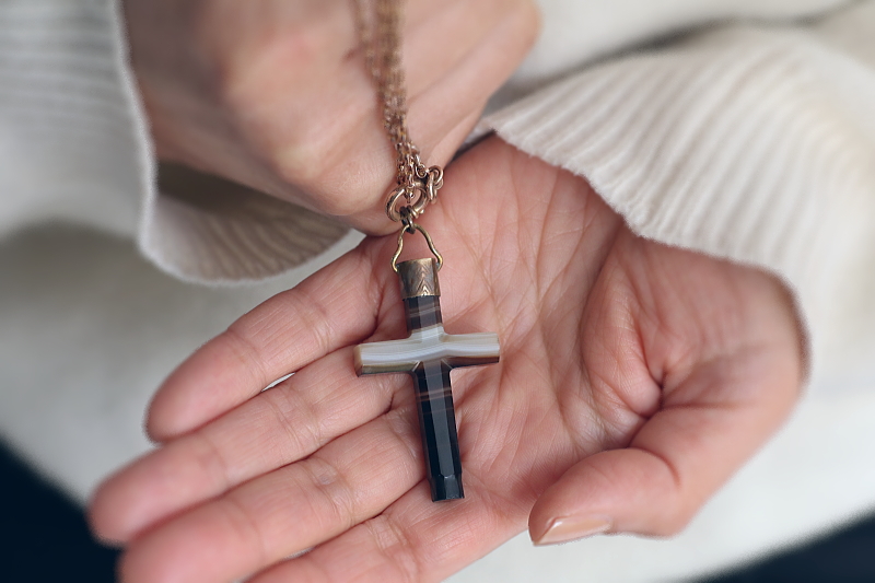 ヴィクトリアンアゲートクロスペンダント イギリス アンティークストリュフ