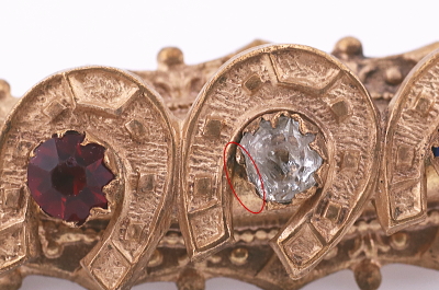 ホースシューアンドトリコロールペーストバーブローチ　ヨーロッパ アンティークストリュフ