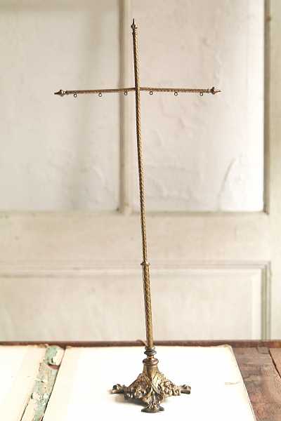 ブラスのフェイススクリーンスタンド　イギリス　ヴィクトリアン　アンティークストリュフ