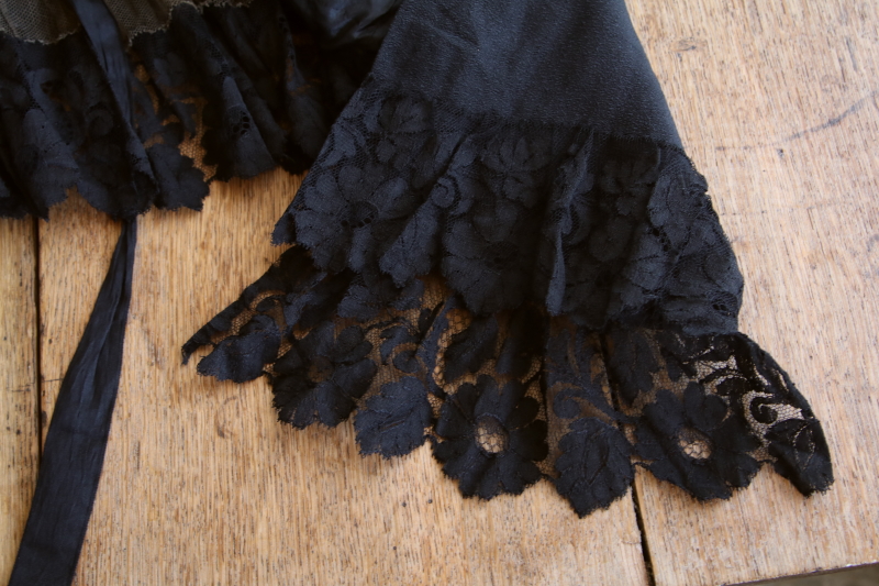 ブラックシルクのケープ　フランス　アンティークストリュフ