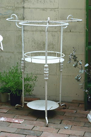 �A���e�B�[�N�E�H�b�V���X�^���h�@�t�����X�@�yAntiques Truffle ���s�@���P�J�z